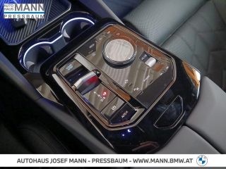 BMW i5 xDrive40 M SPORT EDITION