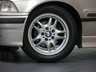 BMW 325i Cabrio Aut.