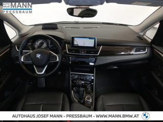 BMW 218i LUXURY LINE