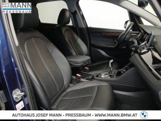 BMW 218i LUXURY LINE