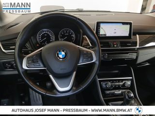 BMW 218i LUXURY LINE