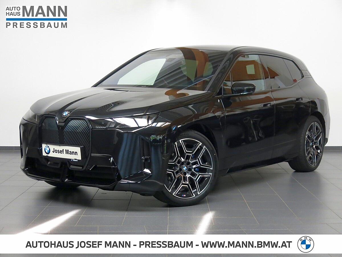 BMW iX xDrive45 101kWh